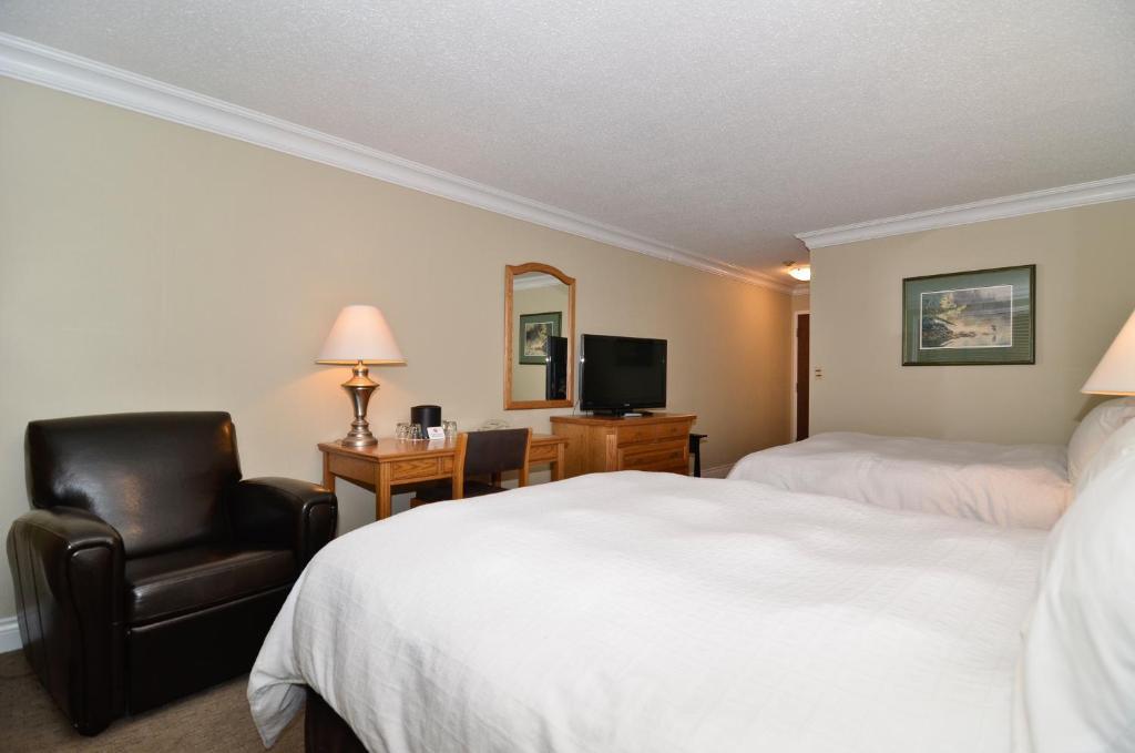 Deluxe Queen Room Two Queen Beds