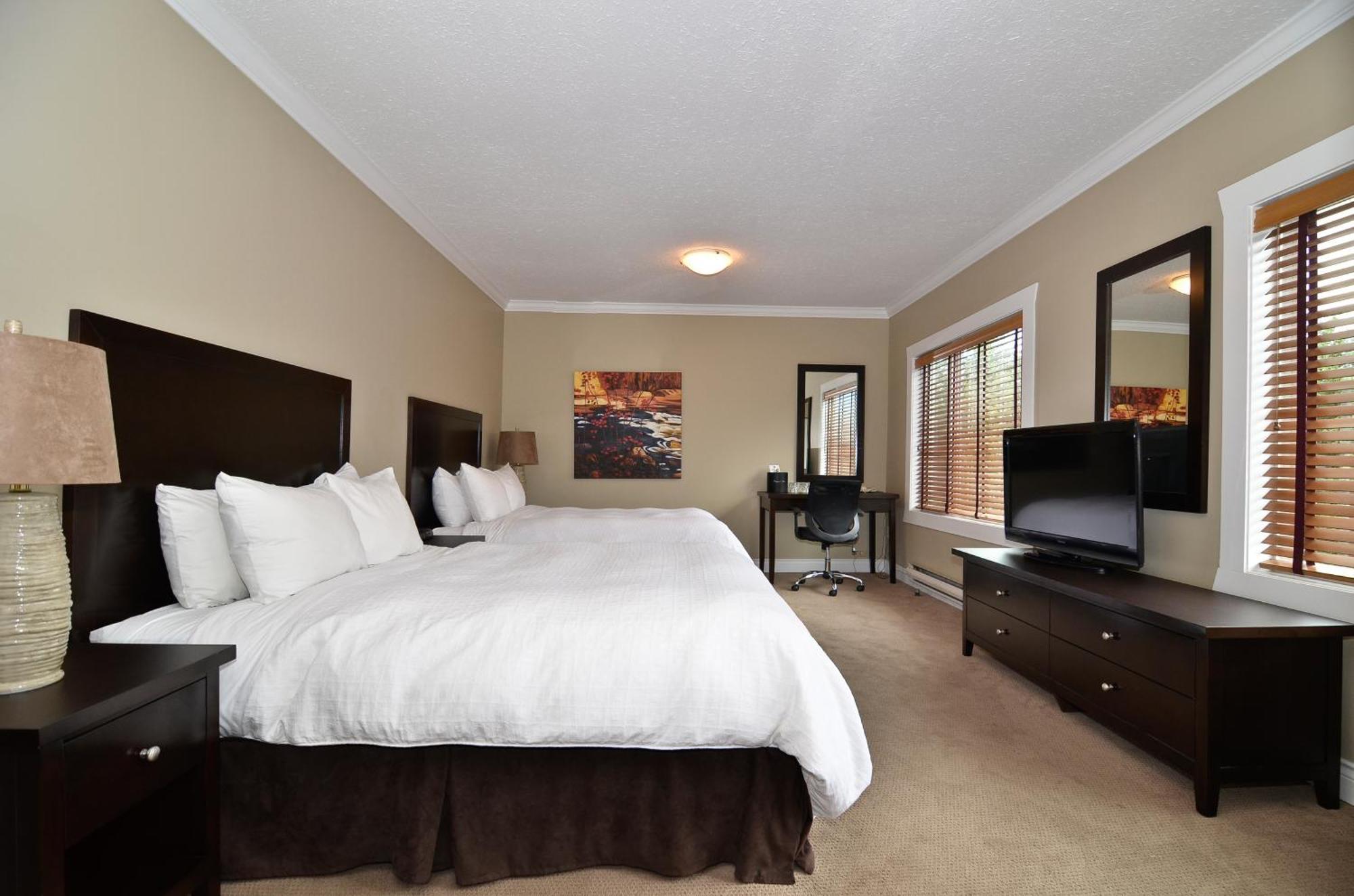 Deluxe Queen Room Two Queen Beds