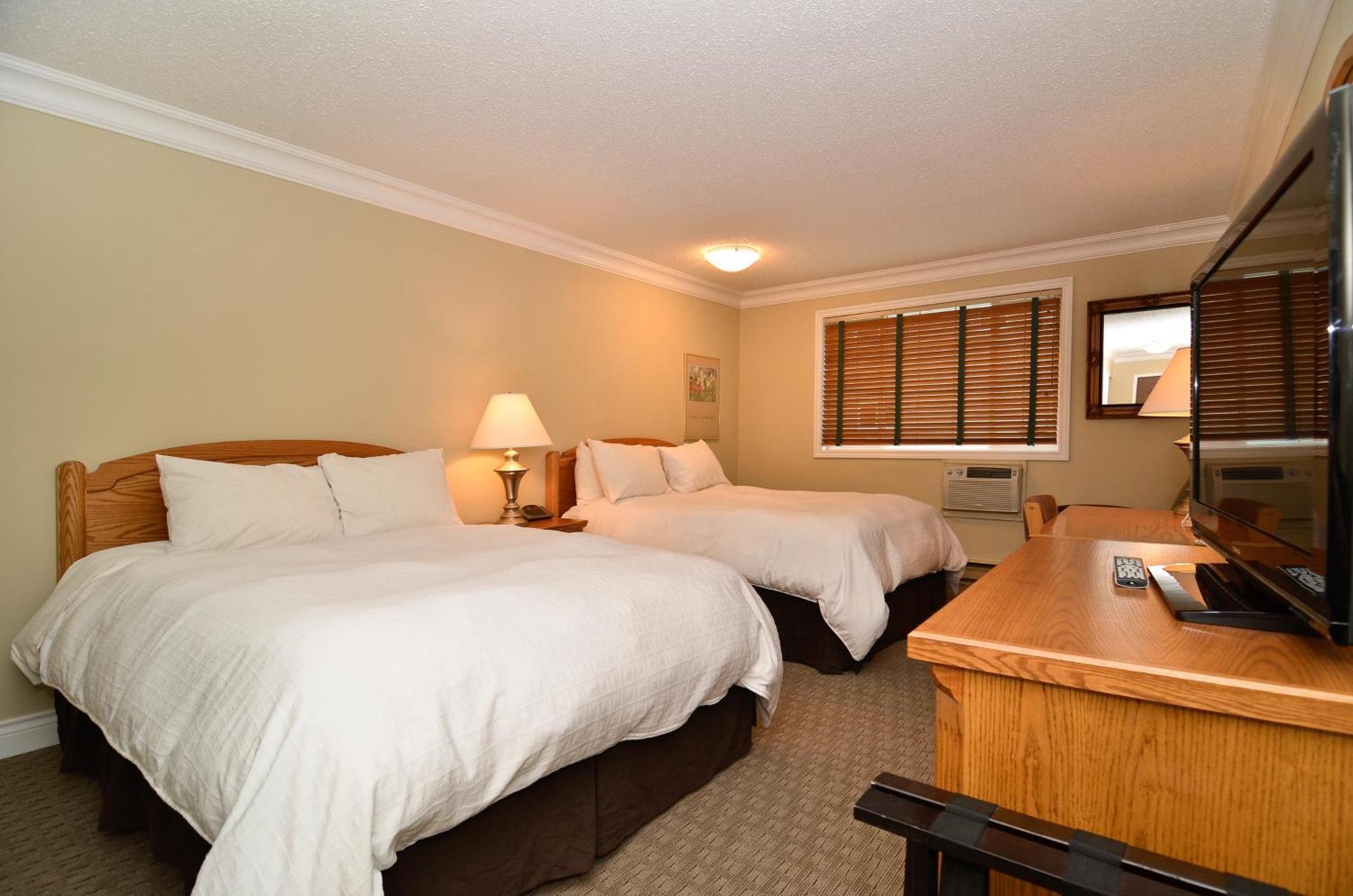 Deluxe Queen Room Two Queen Beds