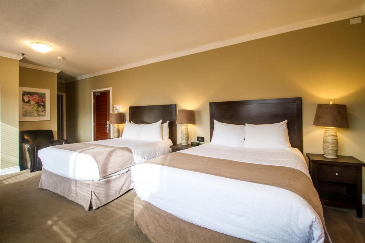 Deluxe Queen Room Two Queen Beds