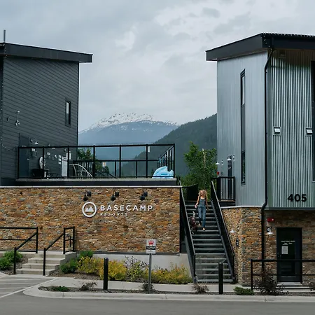 Basecamp Resorts Revelstoke-3